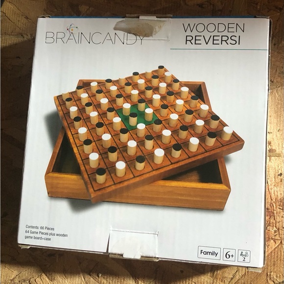 Brain Candy Wooden Reversi game 66 pieces for 2-4 people and family Aged 6+ - Picture 1 of 3